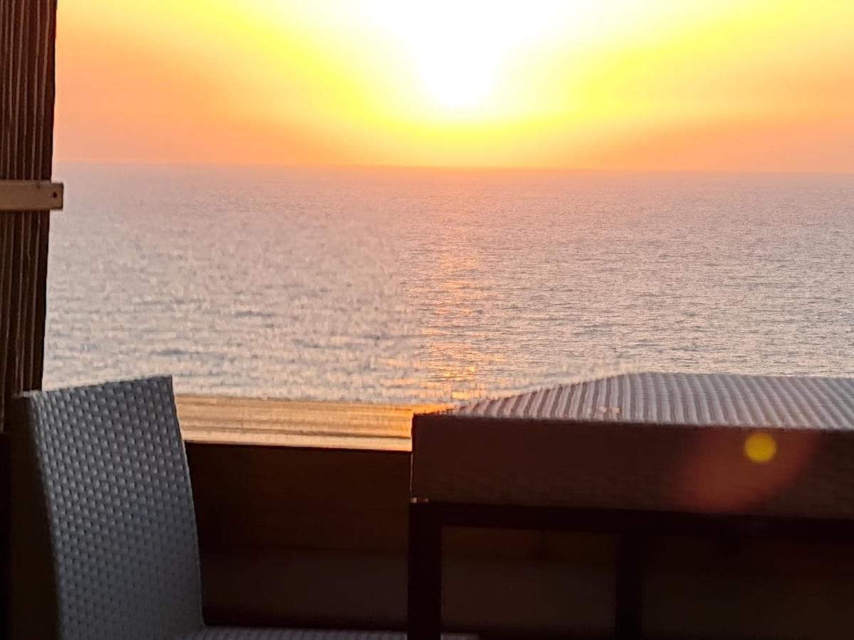 Magic On The Sea-Suites With A Private Jacuzzi And A Private Sea View Нетания Екстериор снимка