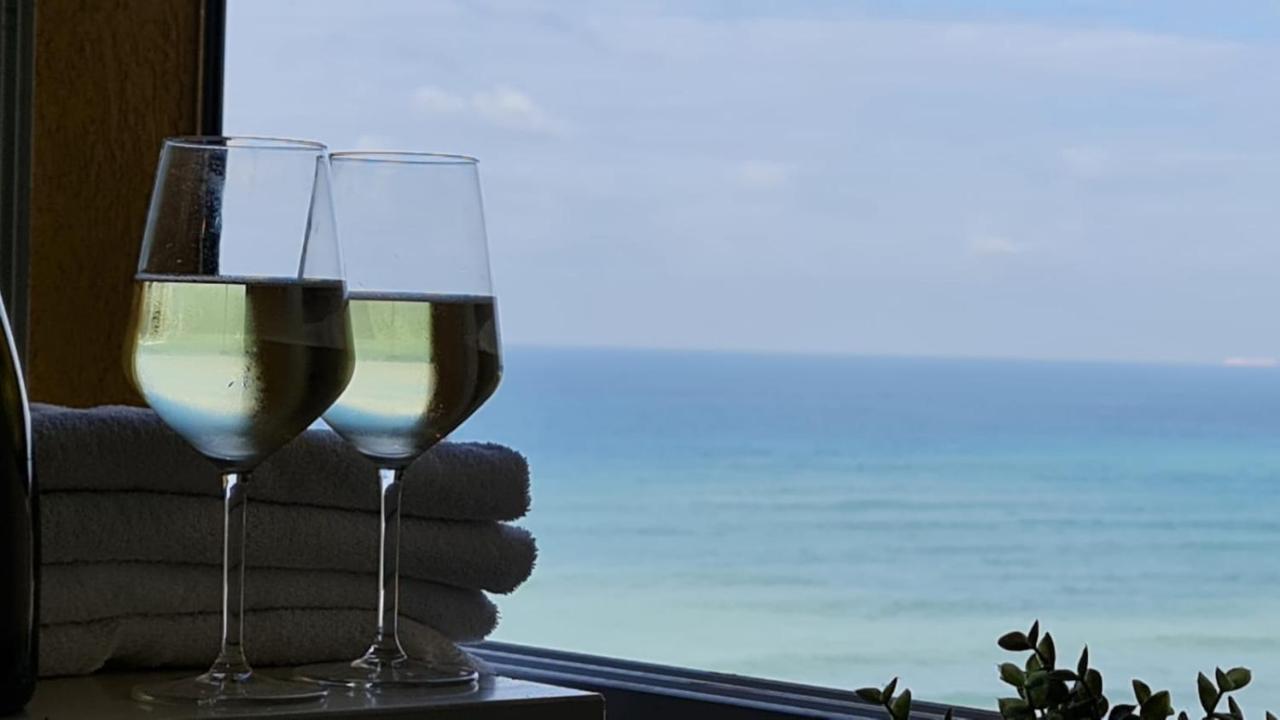 Magic On The Sea-Suites With A Private Jacuzzi And A Private Sea View Нетания Екстериор снимка