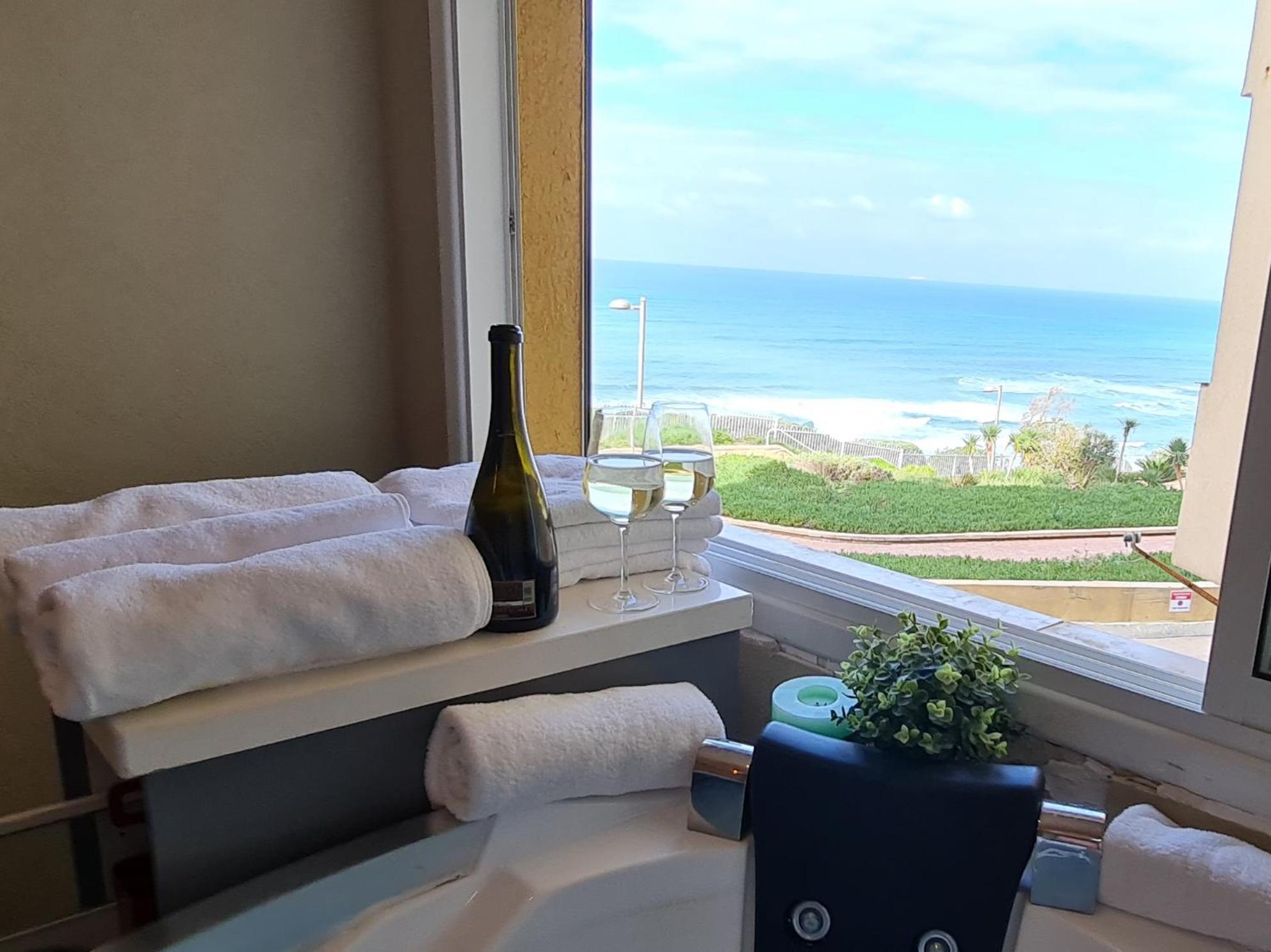 Magic On The Sea-Suites With A Private Jacuzzi And A Private Sea View Нетания Стая снимка