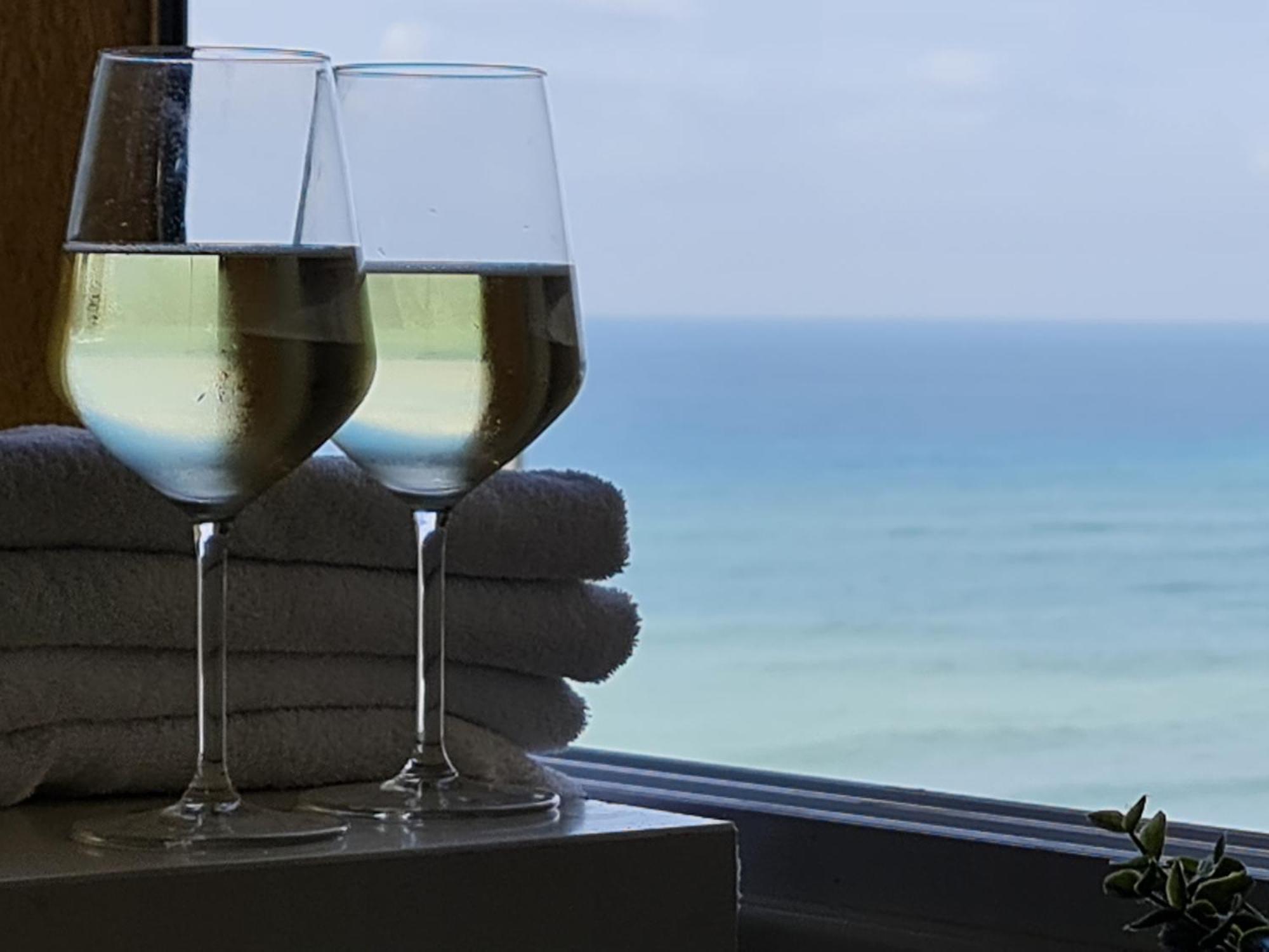Magic On The Sea-Suites With A Private Jacuzzi And A Private Sea View Нетания Стая снимка